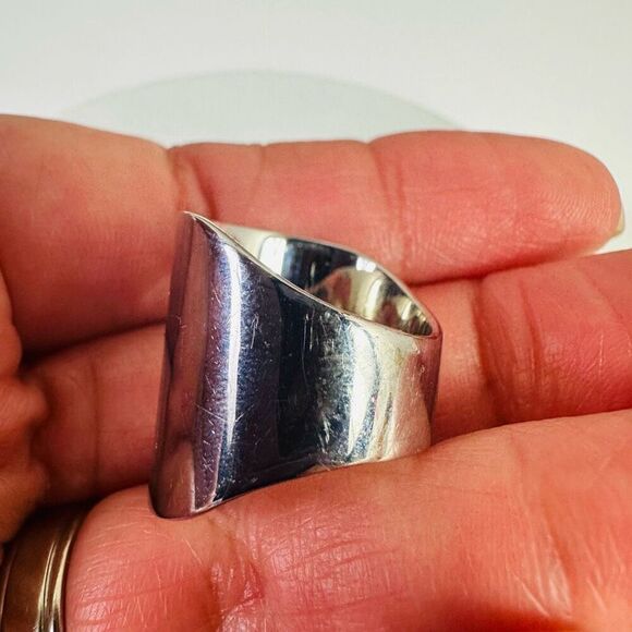 Christian Dior Secret Keyhole Ring Silver Tone Size 7 - Picture 6 of 7